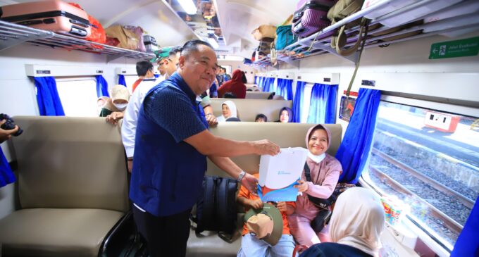 Wagub Cik Ujang Lepas Mudik Gratis Pemprov Sumsel Lebaran 1447 H, Ingatkan Pemudik Utamakan Keselamatan