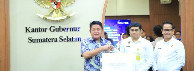 Gubernur Herman Deru Terima Sertifikat HPL Mozaik 5 dan 6, Dorong Percepatan Tata Ruang dan Digitalisasi Pertanahan
