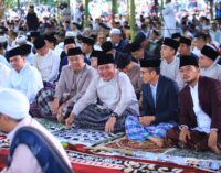 Gubernur Herman Deru dan Wakil Gubernur Cik Ujang Salat Idul Fitri Bersama, Ajak Masyarakat Perkuat Kerukunan