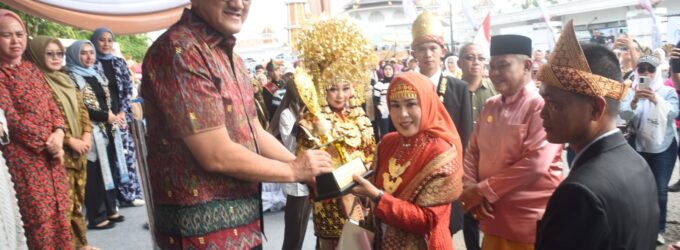 Sekda Sumsel Edward Candra Hadiri Tradisi Midang Morge Siwe di Kayuagung, Apresiasi Nilai Budaya dan Pariwisata