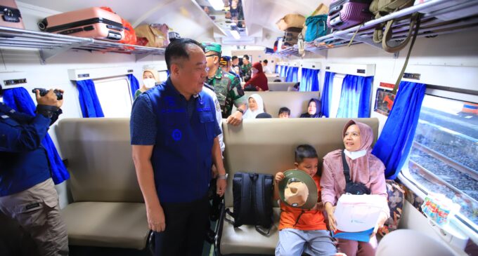 Wagub Cik Ujang Lepas Mudik Gratis Pemprov Sumsel Lebaran 1447 H, Ingatkan Pemudik Utamakan Keselamatan