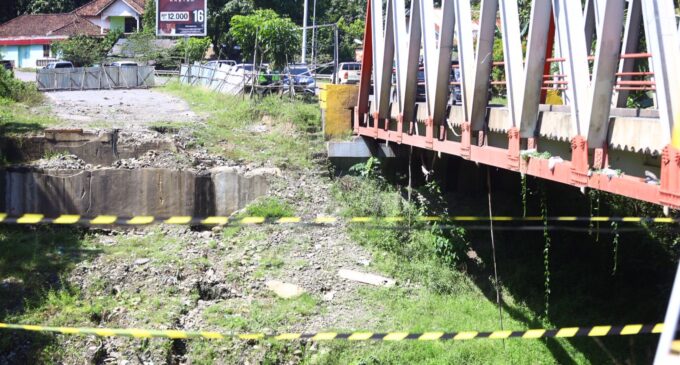Gubernur Herman Deru Resmikan Pembangunan Kembali Jembatan Air Lawai B, Target Rampung 180 Hari