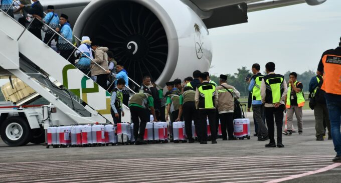 443 Jemaah Haji Kloter 1 Embarkasi Palembang Bertolak ke Tanah Suci