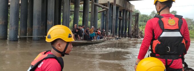 Basarnas Sisir Sungai Lematang Cari Warga yang Diduga Hilang Tenggelam