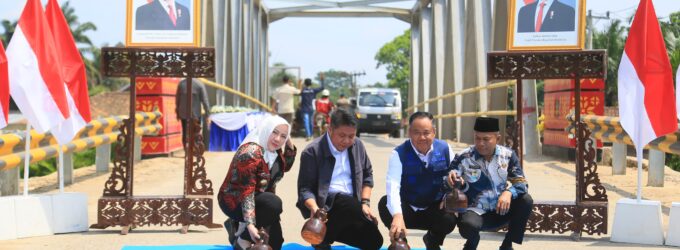 Gubernur Herman Deru dan Wagub Cik Ujang Resmikan 17 Jembatan di Sumsel, Percepat Konektivitas dan Dongkrak Ekonomi Warga