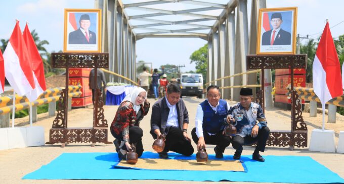 Gubernur Herman Deru dan Wagub Cik Ujang Resmikan 17 Jembatan di Sumsel, Percepat Konektivitas dan Dongkrak Ekonomi Warga
