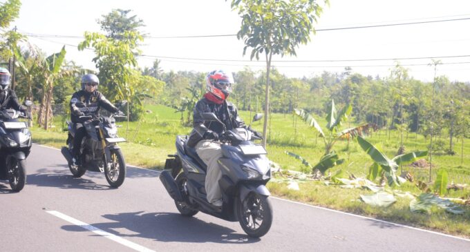 Astra Motor Sumsel Bagikan Tips Berkendara Aman di Cuaca Panas