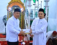 Wagub Sumsel Cik Ujang Safari Jumat di Masjid Al-Ikhlas, Salurkan Bantuan dan Siapkan Hewan Kurban
