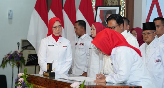 Lantik Pengurus PMI Empat Daerah, Gubernur Herman Deru Perkuat Sinergi Kemanusiaan dan Kesiapsiagaan Bencana