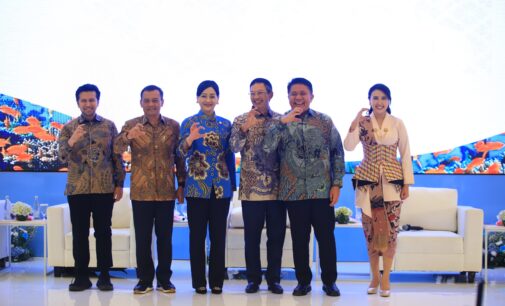 Herman Deru Jadi Satu-Satunya Gubernur dari Sumatera yang Tampil sebagai Pembicara pada Konferensi Nasional Ekonomi Daerah OJK