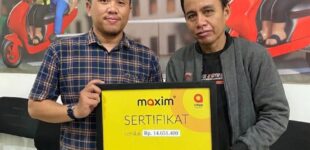 Maxim Berikan Santunan Rp 14 Juta Kepada Pengguna di Palembang