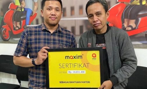 Maxim Berikan Santunan Rp 14 Juta Kepada Pengguna di Palembang
