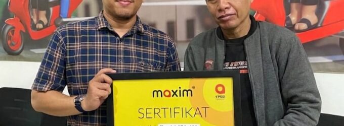 Maxim Berikan Santunan Rp 14 Juta Kepada Pengguna di Palembang