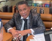 Followers Instagram Hotman Paris Anjlok Usai Bela Febri Ardiansyah