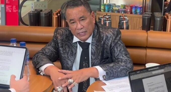Followers Instagram Hotman Paris Anjlok Usai Bela Febri Ardiansyah
