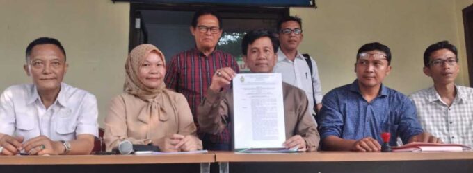 YPLP PT PGRI Sumsel Resmi Memberhentikan Rektor Universitas PGRI Palembang