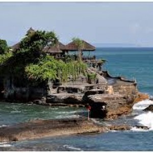 Tanh Lot, Salah satu objek wisata di pulau bali