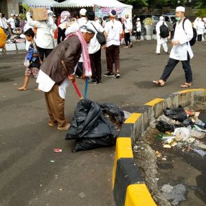 bersih-masjid