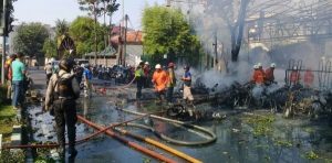 polisi-bom-bunuh-diri-meledak-di-3-gereja-di-surabaya-2ozxKEuHFf
