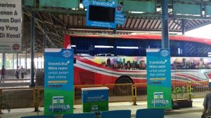 Suasana ruang tunggu yang sudah dilengkapi dengan televisi
