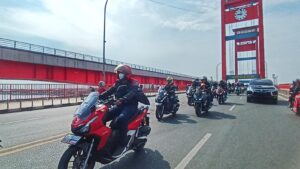 HONDA ADV